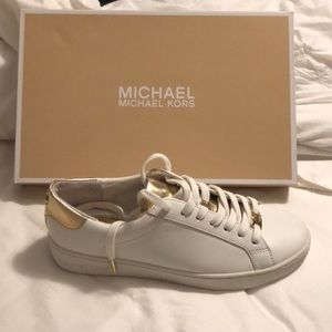 Michael Kors Size 8.5 Iriving leather sneaker